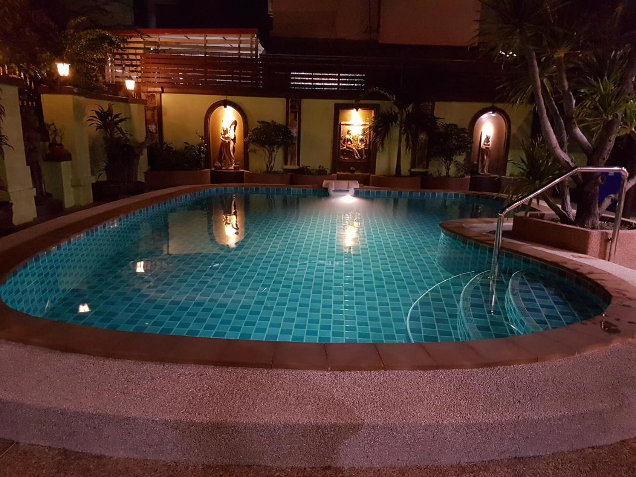 坤敬 麦泰旅馆酒店 外观 照片