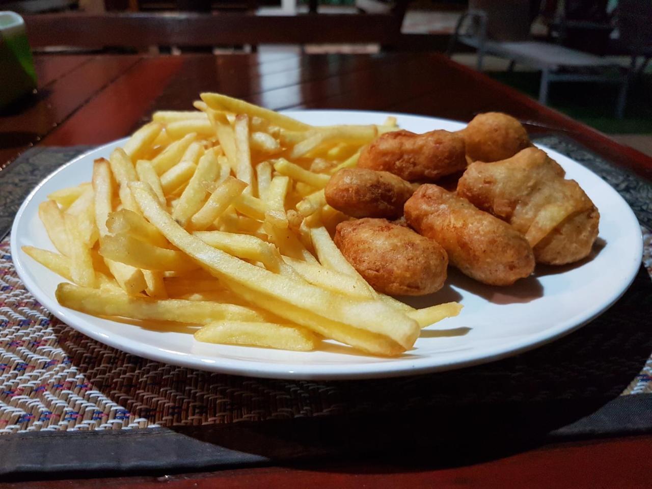 坤敬 麦泰旅馆酒店 外观 照片